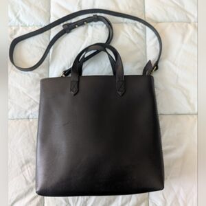 Madewell Transport Tote Zipper Closure